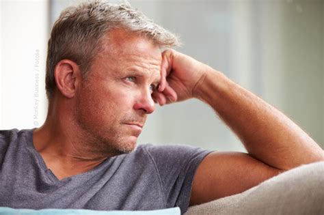 Für die meisten frauen beginnen die wechseljahre im alter zwischen 43 und 47 jahren. Kommen Männer in die Wechseljahre? | aerzte.de