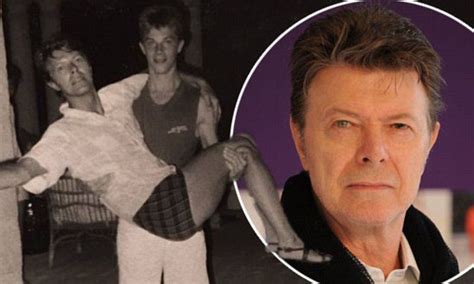 David Bowies Final Album Scoops Four Posthumous Grammys Daily Mail
