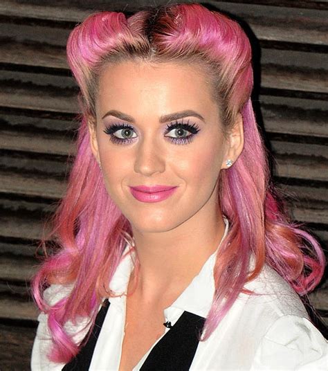 Nicki Minaj Katy Perry Toutes Les Stars Aux Cheveux Arc En Ciel