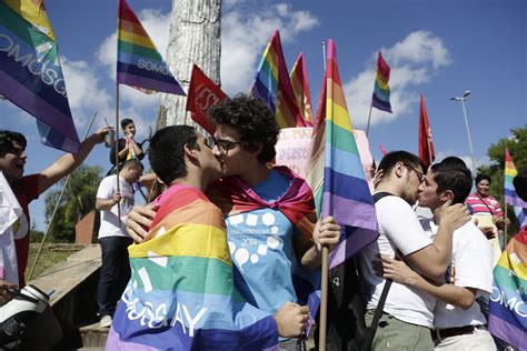 Paraguay Gays Se Manifiestan Contra La Discriminación