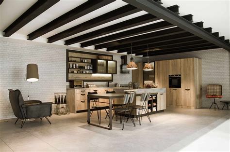 Потолок в стиле лофт с балками кухня 80 фото