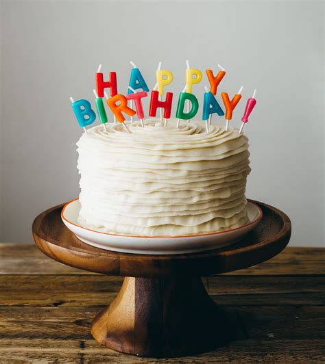 44 simple birthday cakes ranked in order of popularity and relevancy. 8 Awesome Birthday Cakes | A Cup of Jo