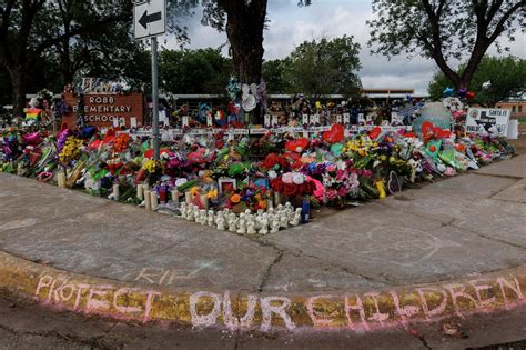Uvalde Shooting Memorial Photos Inside The Mourning Texas Town