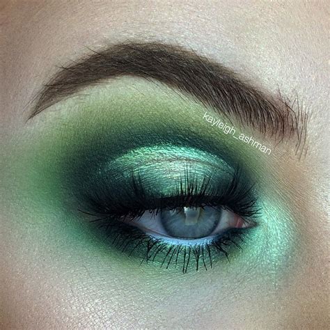 Green Halo Cut Crease Makeup By Kayleighashman Edgy Makeup Dramatic