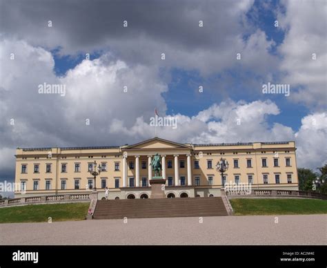 Norwegian Royal Castle Stock Photo Alamy