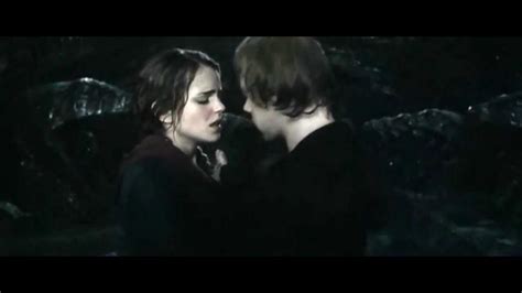 Kiss Of Hermione And Ron El Beso De Hermione Y Ron YouTube