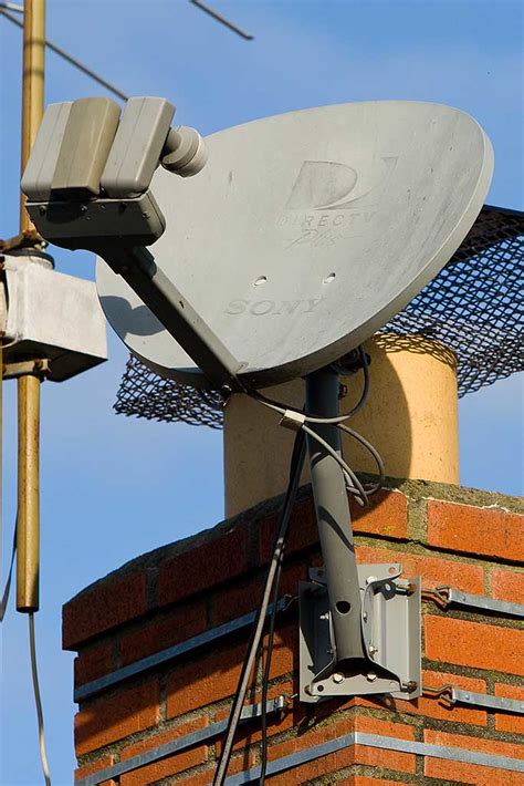 My Old Sony Phase Ii Plus Directv Dish 18 Inch X 20 Inch T Flickr