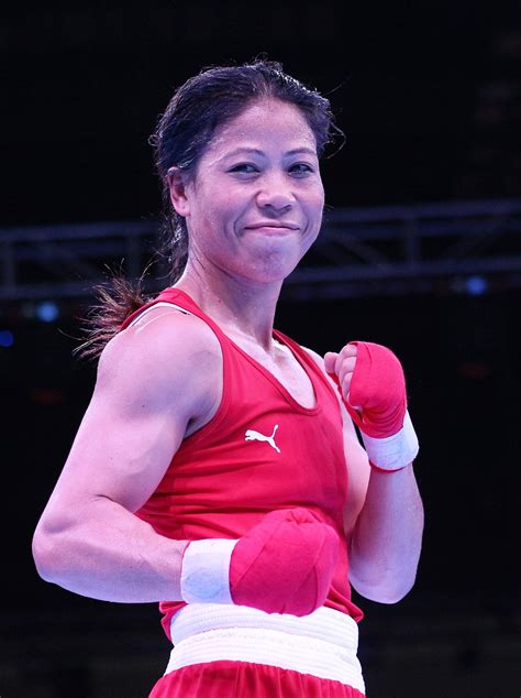 เฮ สุดาพร สีสอนดี ชนะเข้ารอบรองชนะเลิศ โอลิมปิก 2020 ตุนเหรีญทองแดงแล้ว. 6 กำปั้นหญิงแกร่ง ที่นักชกสาวไทยต้องเฝ้าระวัง | STADIUMTH