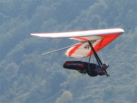 Video Hang Glider Passenger Dangles Unattached After Pilot Jumps From