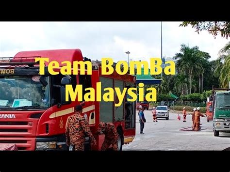 Cukai pintu dibayar oleh rakyat atau penduduk di sesebuah daerah. Kereta Terbakar di Pintu Keluar Tol Shah Alam_Malaysia ...