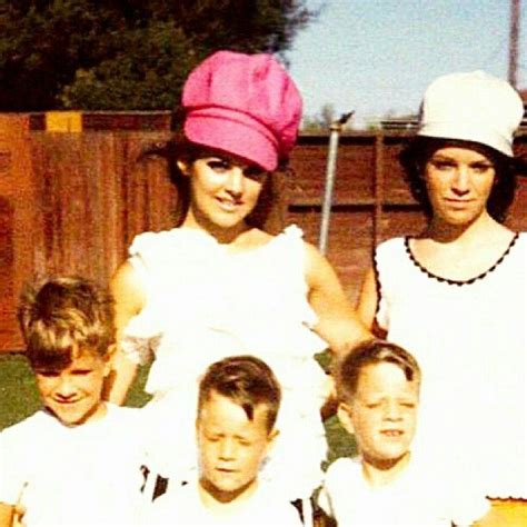 Priscilla And Her Brothers And Sister Elvis Presley Priscilla Priscilla Presley Elvis And