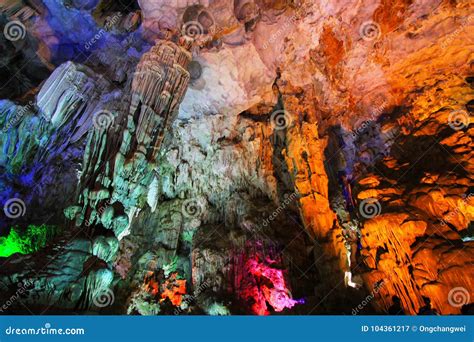 Thien Cung Grotto Lange Bucht Ha Vietnam Unesco Welterbe Stockbild