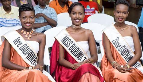 Miss Burundi 2018 Lombre Plane Sur Sa Tenue Iwacu