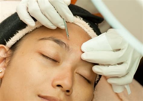 Facials And Extractions