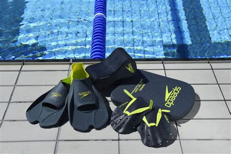How To Use Fins In Your Swim Training Aut Millennium News