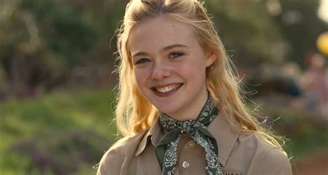 Elle Fanning In The Film We Bought A Zoo 2011 Chica De Cabello