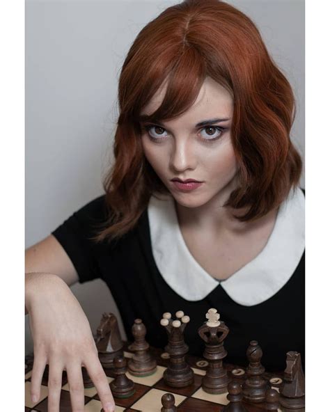 The Queen S Gambit Beth Harmon Cosplay That Are Too Good