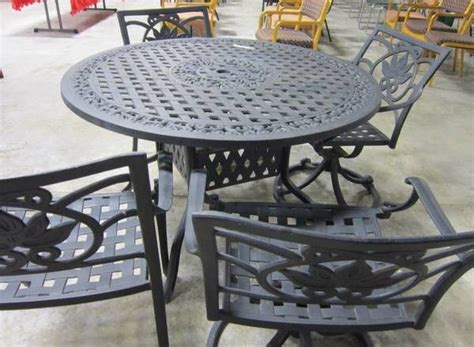 Cast Iron Patio Table And Chairs Patio Table Iron Patio Furniture