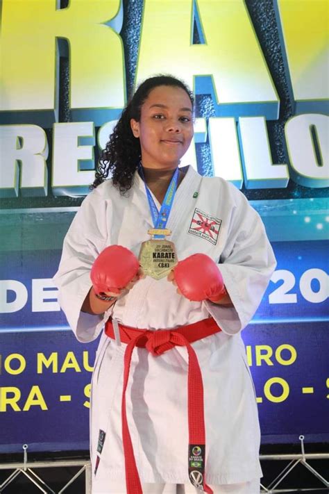 A Atleta Da Ask Associação Serrana De Karatê Isabely Manuel Foi Campeã Na Copa Sul Sudeste