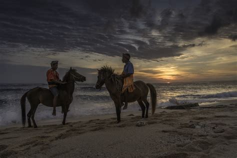 Ini app baru yang menakjubkan menawarkan latar. Intip Serunya Festival Sandalwood di Sumba - Trip Sumba