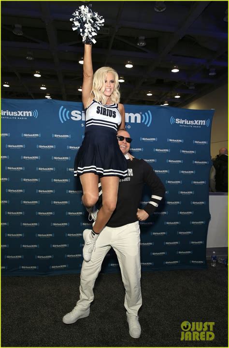 Full Sized Photo Of Jenny Mccarthy Donnie Wahlberg Super Bowl