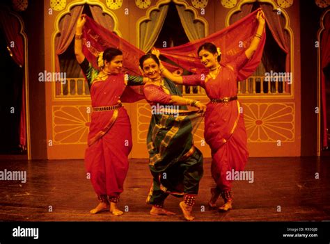 Lavani The Most Popular Folk Dance Of Maharashtra The Cultural