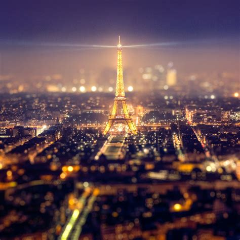 72 Eiffel Tower At Night Wallpaper Wallpapersafari