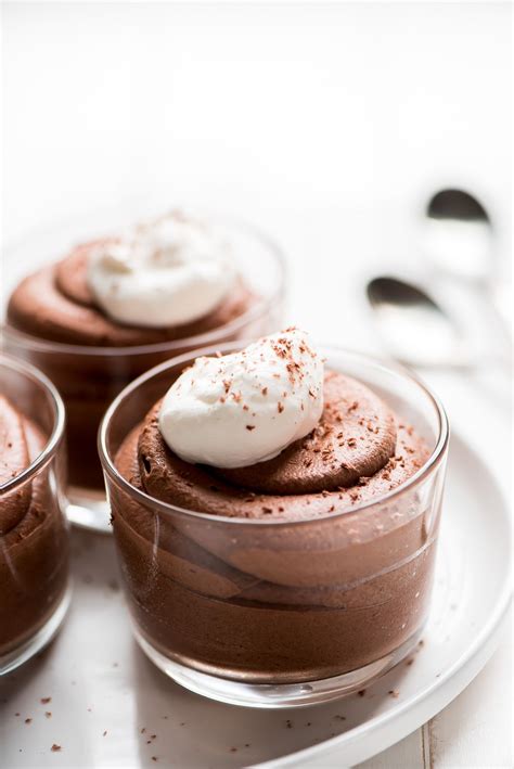 Easy Chocolate Mousse Garnish Glaze Recipe Creamy Desserts
