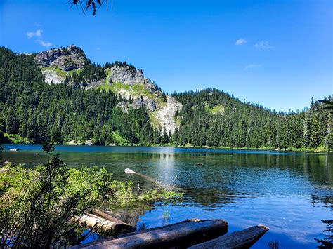 12 Amazing Lake Hikes In Washington