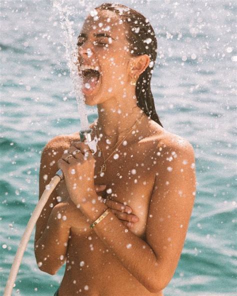 Elisha Herbert Topless And Sexy 69 Photos The Fappening
