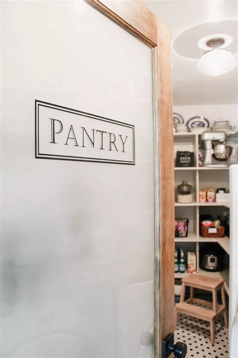 Farmhouse Pantry Doors With Glass