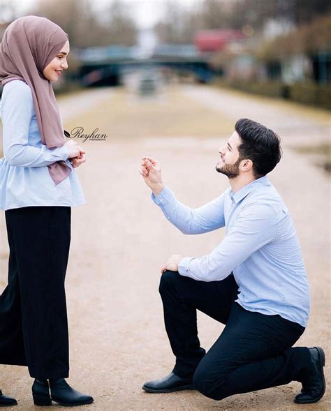 Download Proposing Muslim Couple Wallpaper
