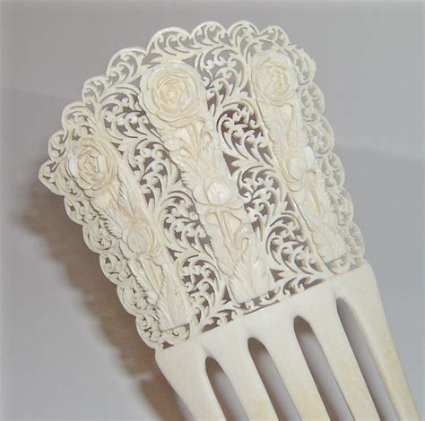 Absolutely Stunning Ivory Comb With Intricate Carving Vintage Hair