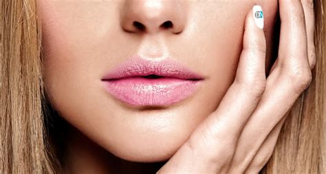 tus labios más bellos e hidratados dermonova clínica estética málaga