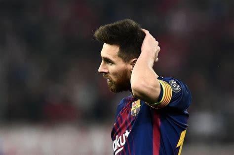 Lionel Messi Who Does Not Take Steroids Or Wear A Wig Donates Libel