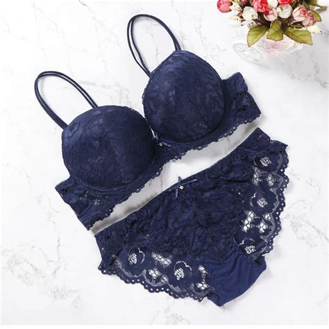 2018 brand new sexy lace bra set solid flower three quarters women underwear hot sale girls