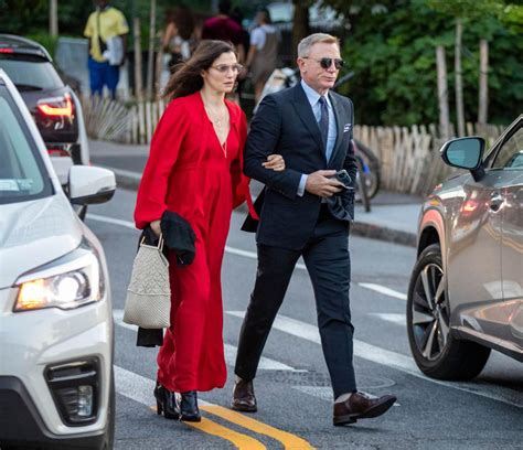 Daniel Craig And Rachel Weisz Dress Up For Date Night