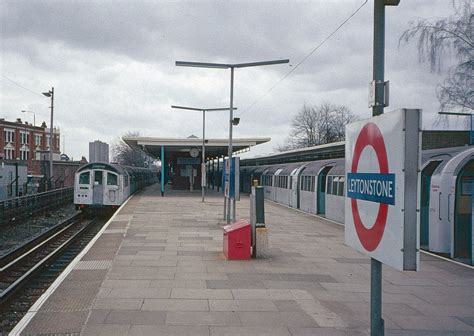 Leytonstone Station Central Line About 1992 1962 Tube St Flickr