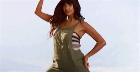 Lord Hunkyhair Tgpgifs Jameela Jamil For The Aeriereal Role