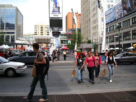 Pedestrian Safety Experts Decriminalize Jaywalking Planetizen News