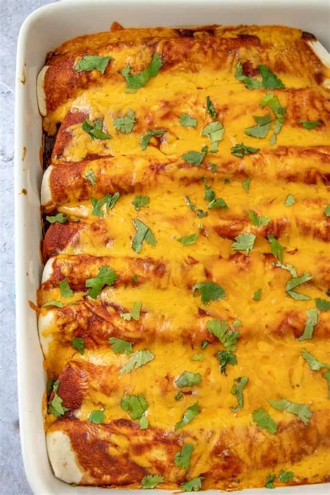 I like to mix beans into my enchiladas for extra protein, so i added some kidney beans (which seem to go well with beef), but. Ground Beef Enchiladas | Recipe in 2020 (With images ...