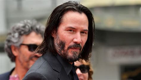 História De Vida De Keanu Reeves é Inspiradora 9 Fatos Que Você Não Conhecia Zappeando