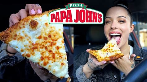 Trying Papa John S New Extra Cheesy Alfredo Pizza W Garlic Parmesan Crust 🍕 Youtube