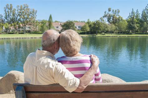 Top 5 Benefits To Moving Into Senior Living Copeland Oaks