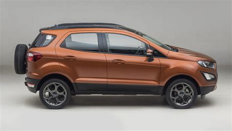 ford ecosport se on road price in india features mileage model colours images and review