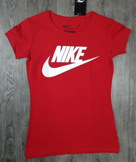 Since then, nike has donated almost 2.5 million dollars to several lgbt charities and developed a full wardrobe that leads the label's activist ventures. Buy NIKE Womens T-Shirt (RED) (S - M - L - XL) online in ...