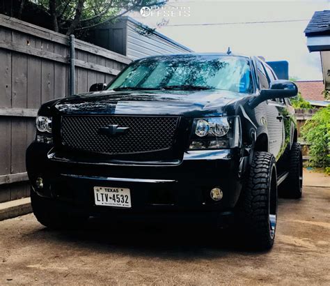 2009 Chevrolet Avalanche With 24x12 44 Tis 544bm And 33125r24 Radar