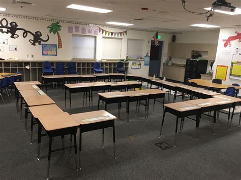 Pin By Catch A Falling Star On Classroom Desks Arrangements Classroom