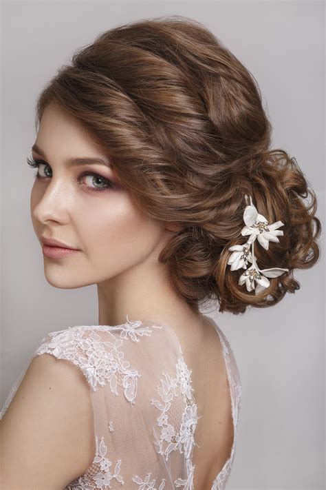 Hey everyone, wanted to put together 2 really super easy elegant hairstyles that go well with dresses, gowns for any indian. Choosing the perfect hairstyle to match your wedding dress ...