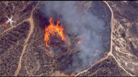 Evacuation Warnings Issued As Castaic Fire Spreads To 90 Acres Abc7